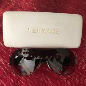 ⭐️ Authentic 💯 Versace Shades 😎